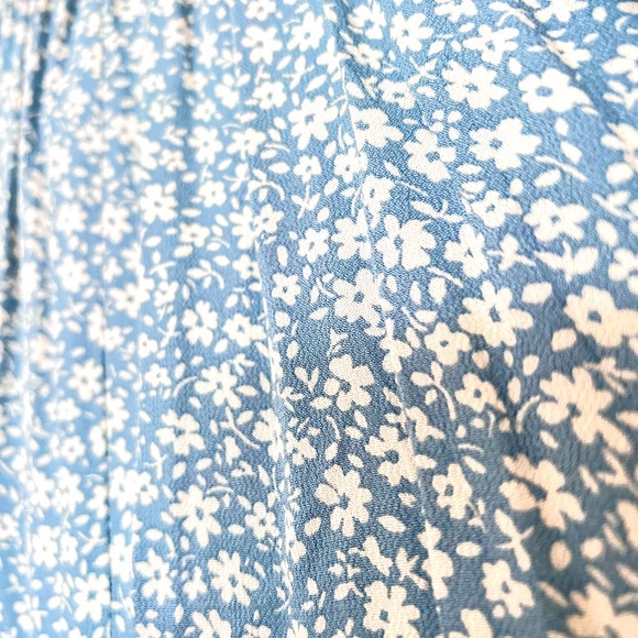 NWT cowl neck floral dress - Picture 2 of 4